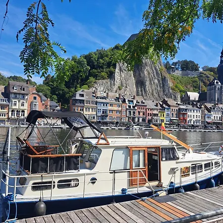 Πλωτό κατάλυμα Abdll *