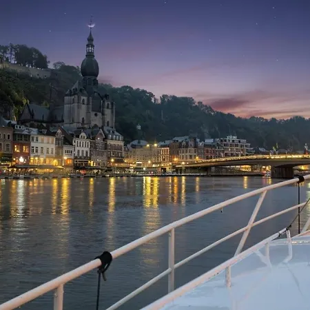 Πλωτό κατάλυμα Abdll *